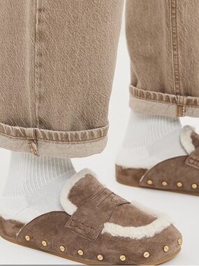 VERONICA BEARD FENIX MULES - Shearling Trim Suede Slip-On Mules in Taupe